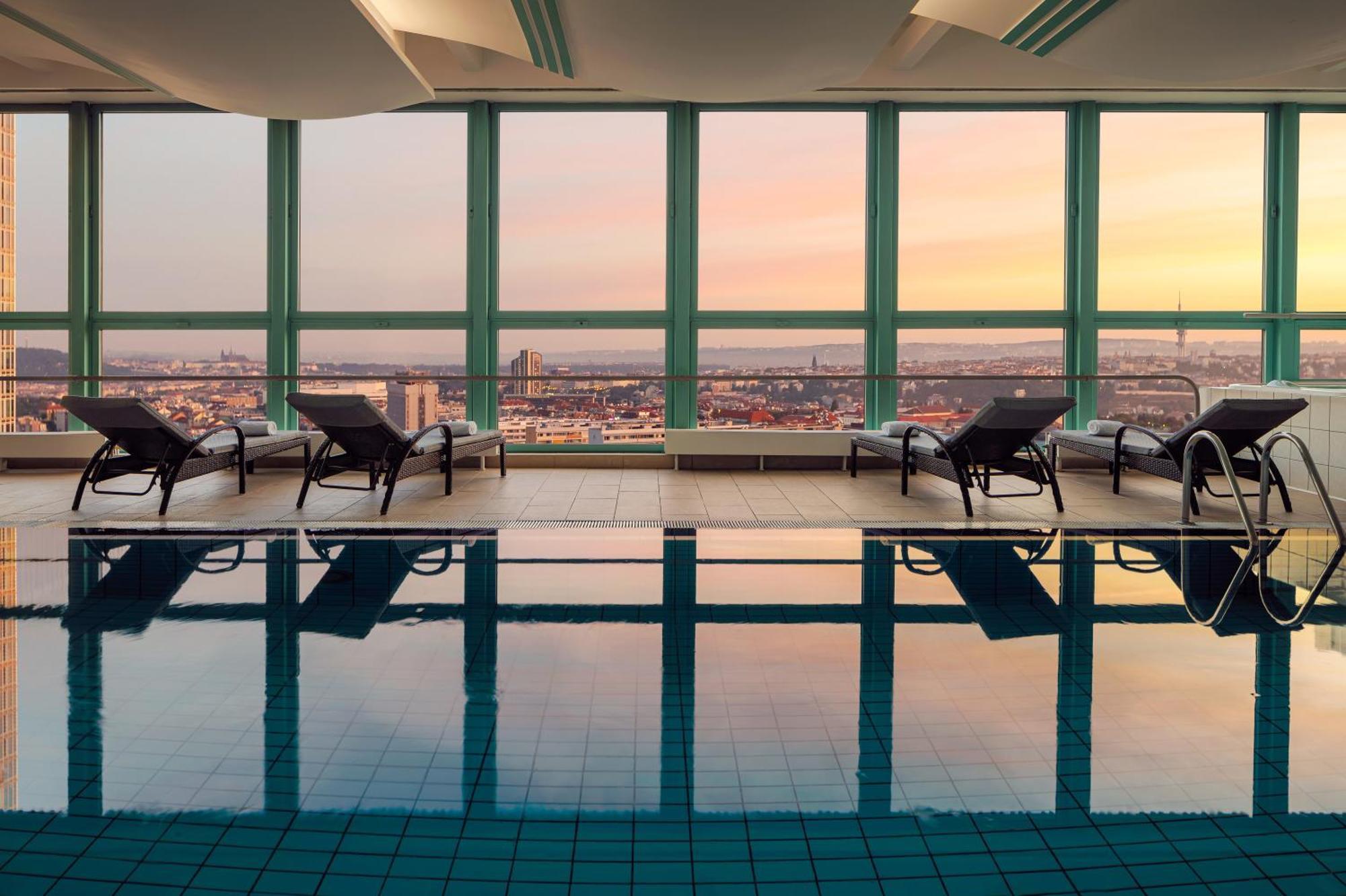 Panorama Hotel Praga Esterno foto