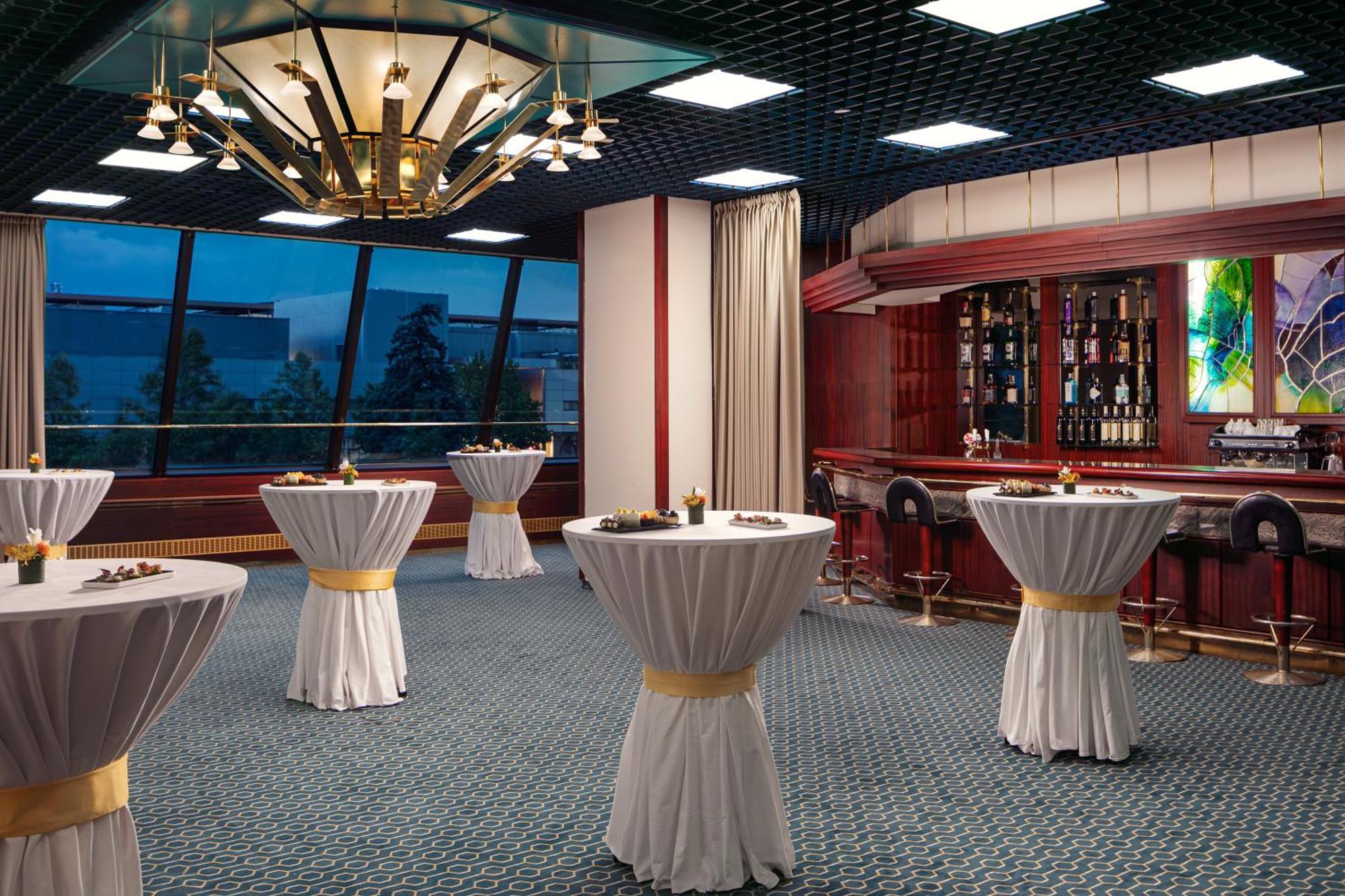 Panorama Hotel Praga Esterno foto