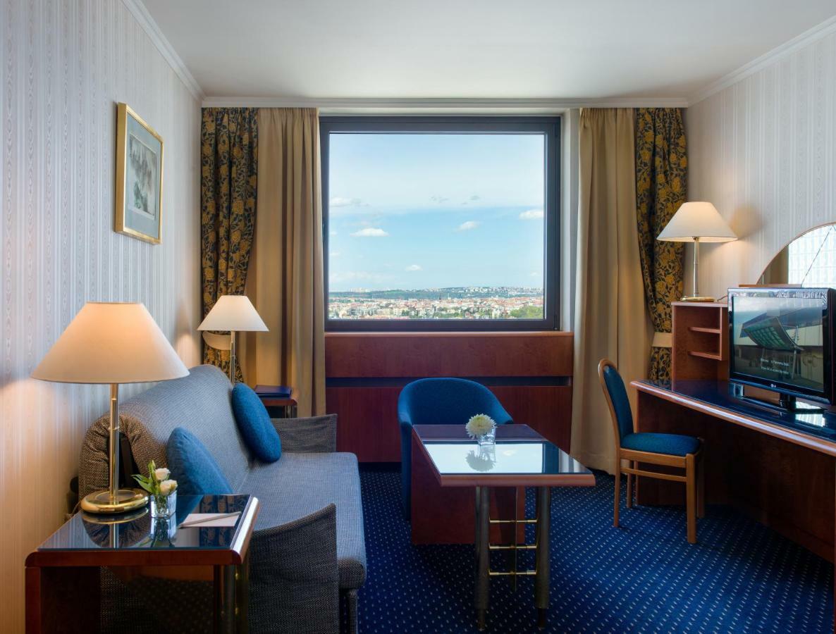 Panorama Hotel Praga Esterno foto