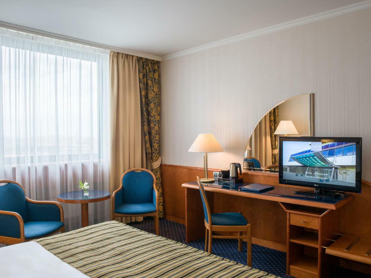 Panorama Hotel Praga Esterno foto