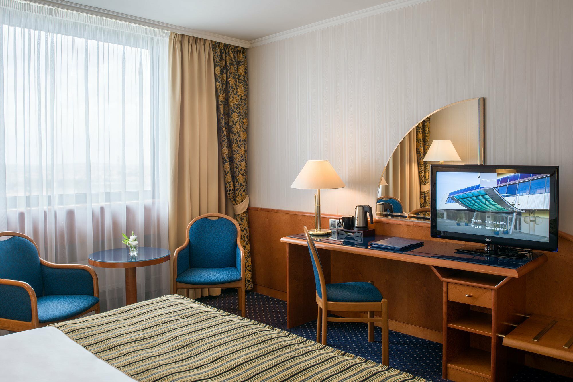 Panorama Hotel Praga Esterno foto